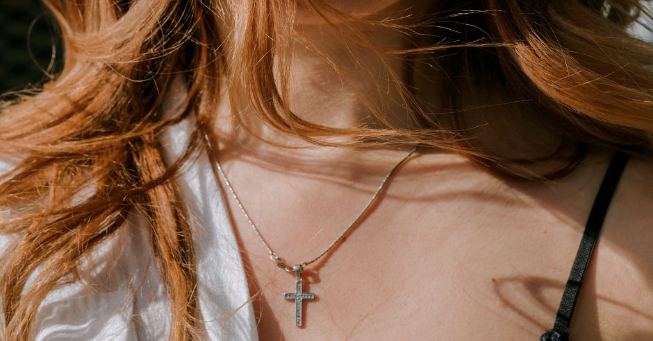 Retiazka s krížikom je skvelý darček. Koľko by ale mala merať?